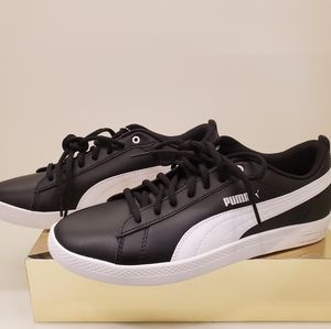 PUMA SMASH size 9 black and white soft foam insert